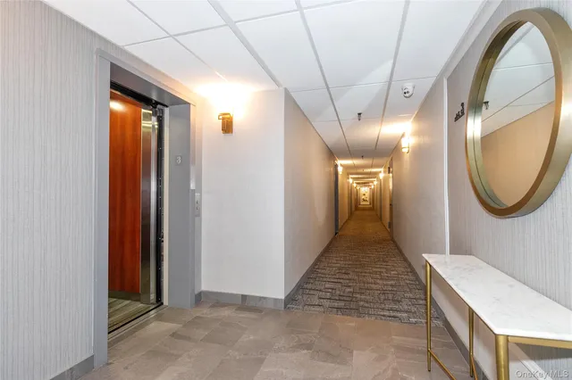 $605,000 | 10 Ipswich Avenue, Unit 3I, Great Neck, NY 11021