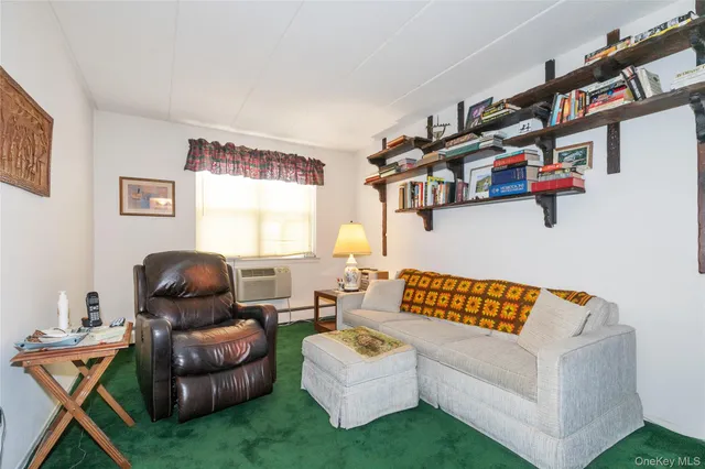 $605,000 | 10 Ipswich Avenue, Unit 3I, Great Neck, NY 11021