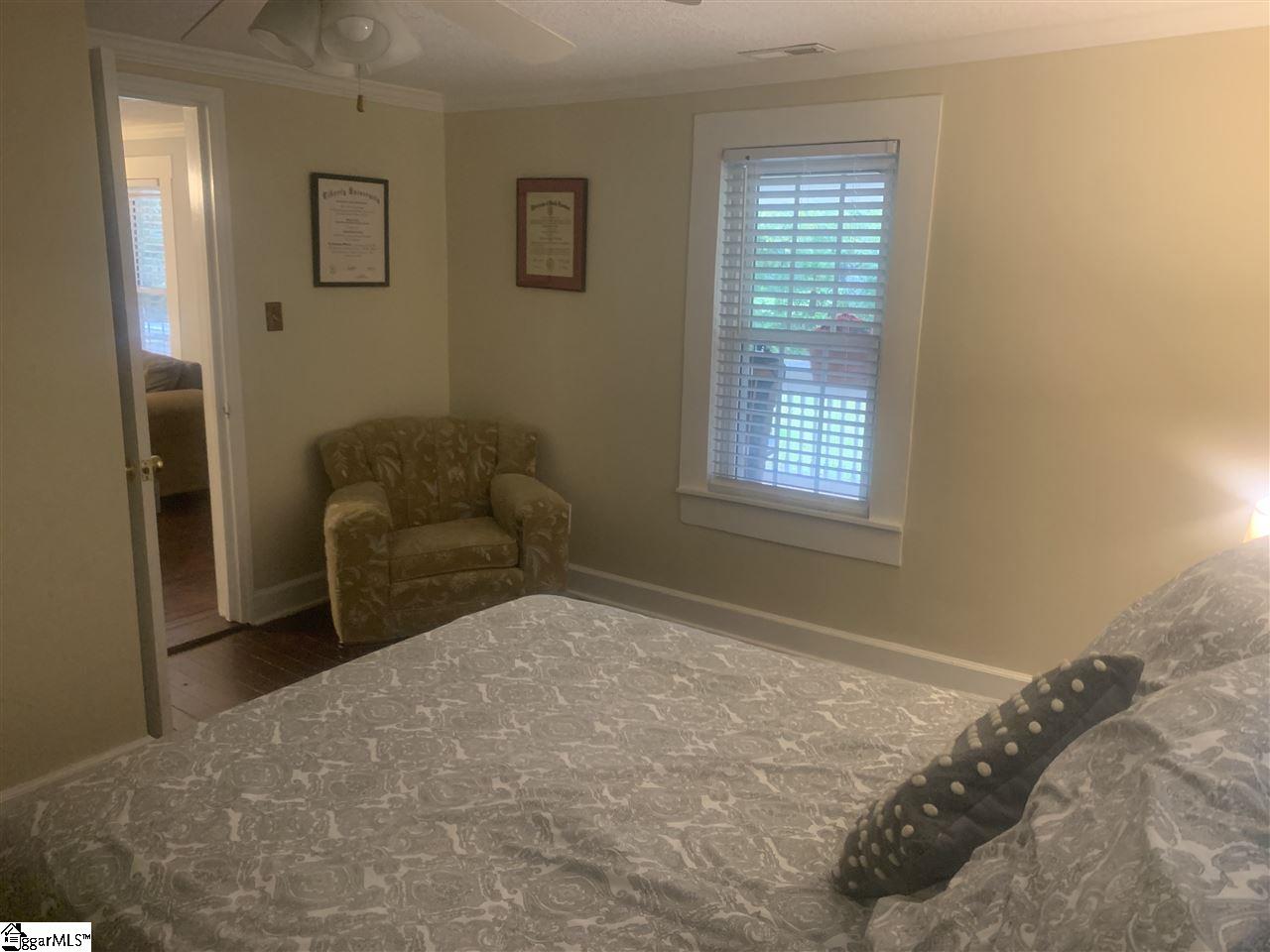 431 Barnett Road Greer, SC 29651 - Photo 9 of 18
