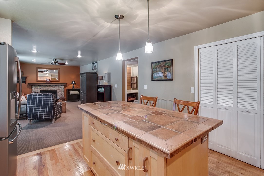 2222 Field Avenue Northeast Renton, WA 98059 - Photo 11 of 23