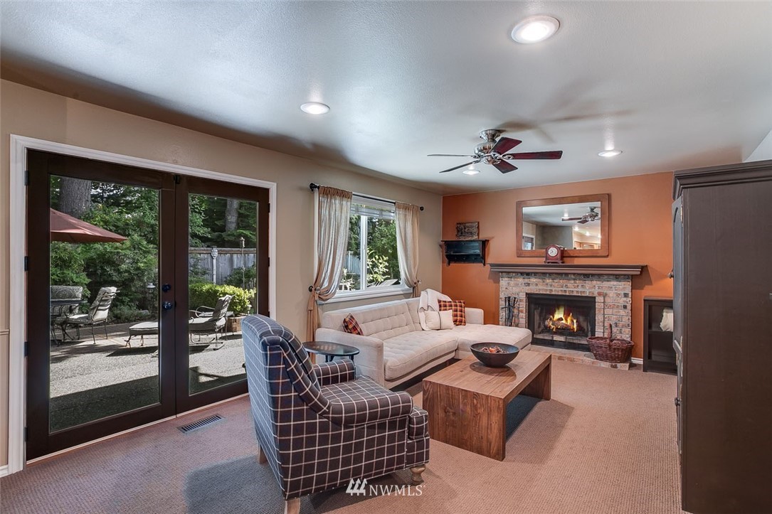 2222 Field Avenue Northeast Renton, WA 98059 - Photo 12 of 23