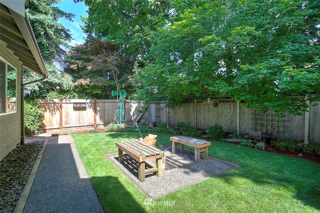 2222 Field Avenue Northeast Renton, WA 98059 - Photo 21 of 23