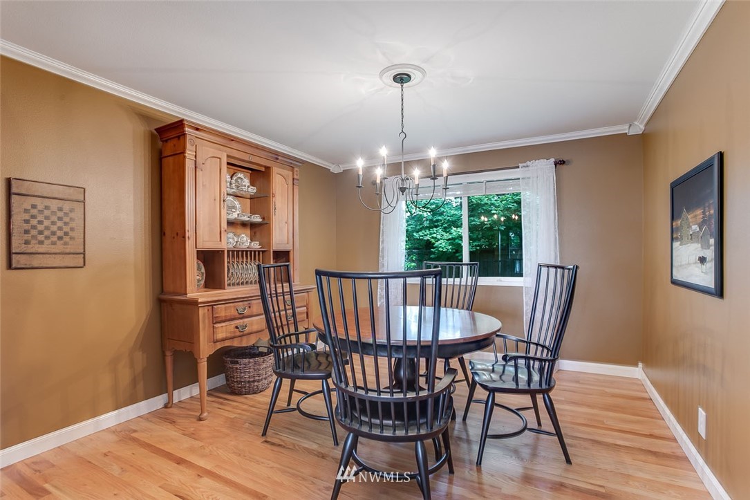 2222 Field Avenue Northeast Renton, WA 98059 - Photo 7 of 23