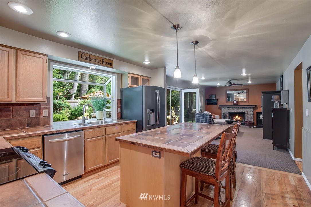 2222 Field Avenue Northeast Renton, WA 98059 - Photo 8 of 23