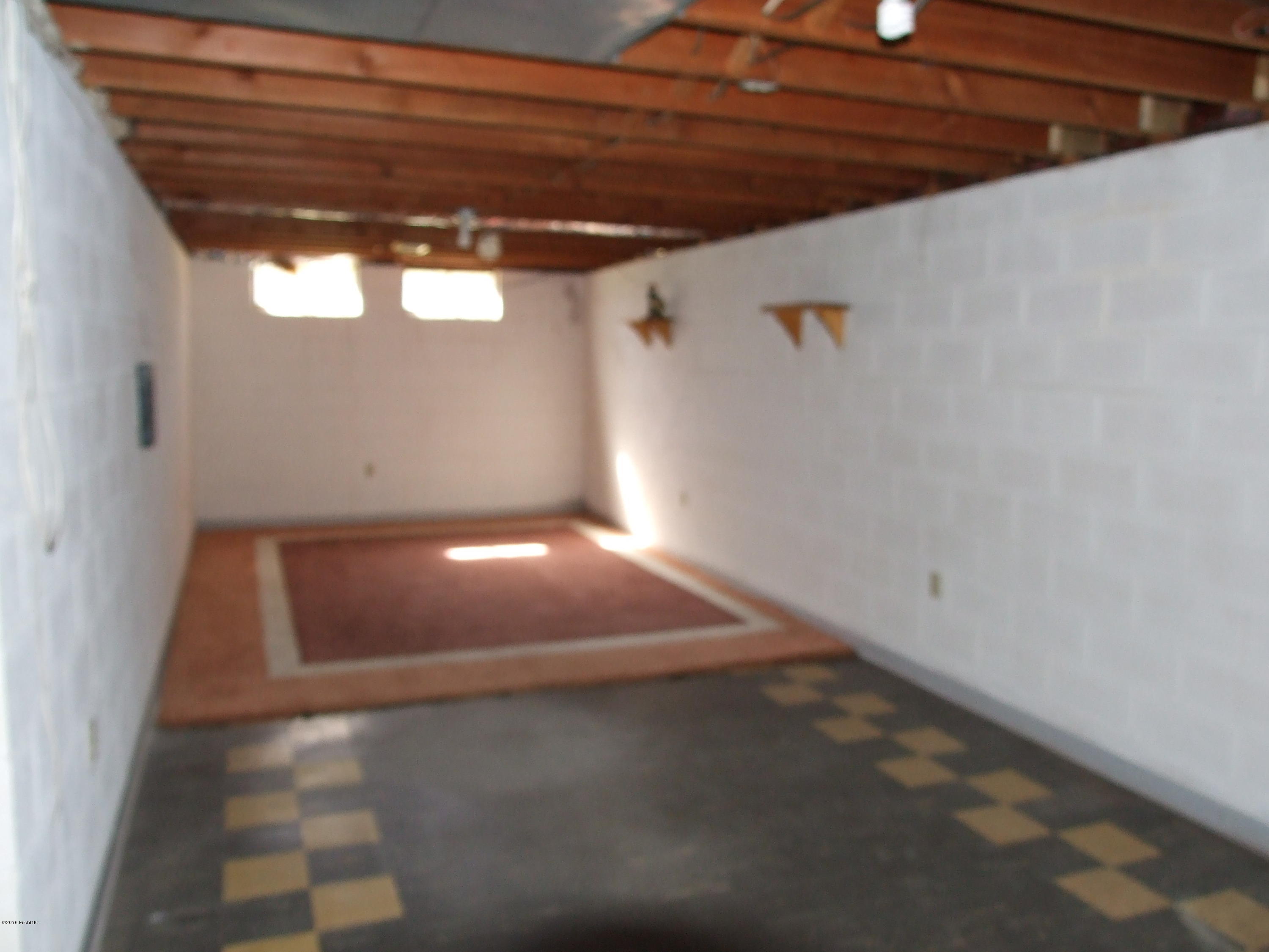 1385 West Giles Road Muskegon, MI 49445 - Photo 14 of 17 DSCF5986