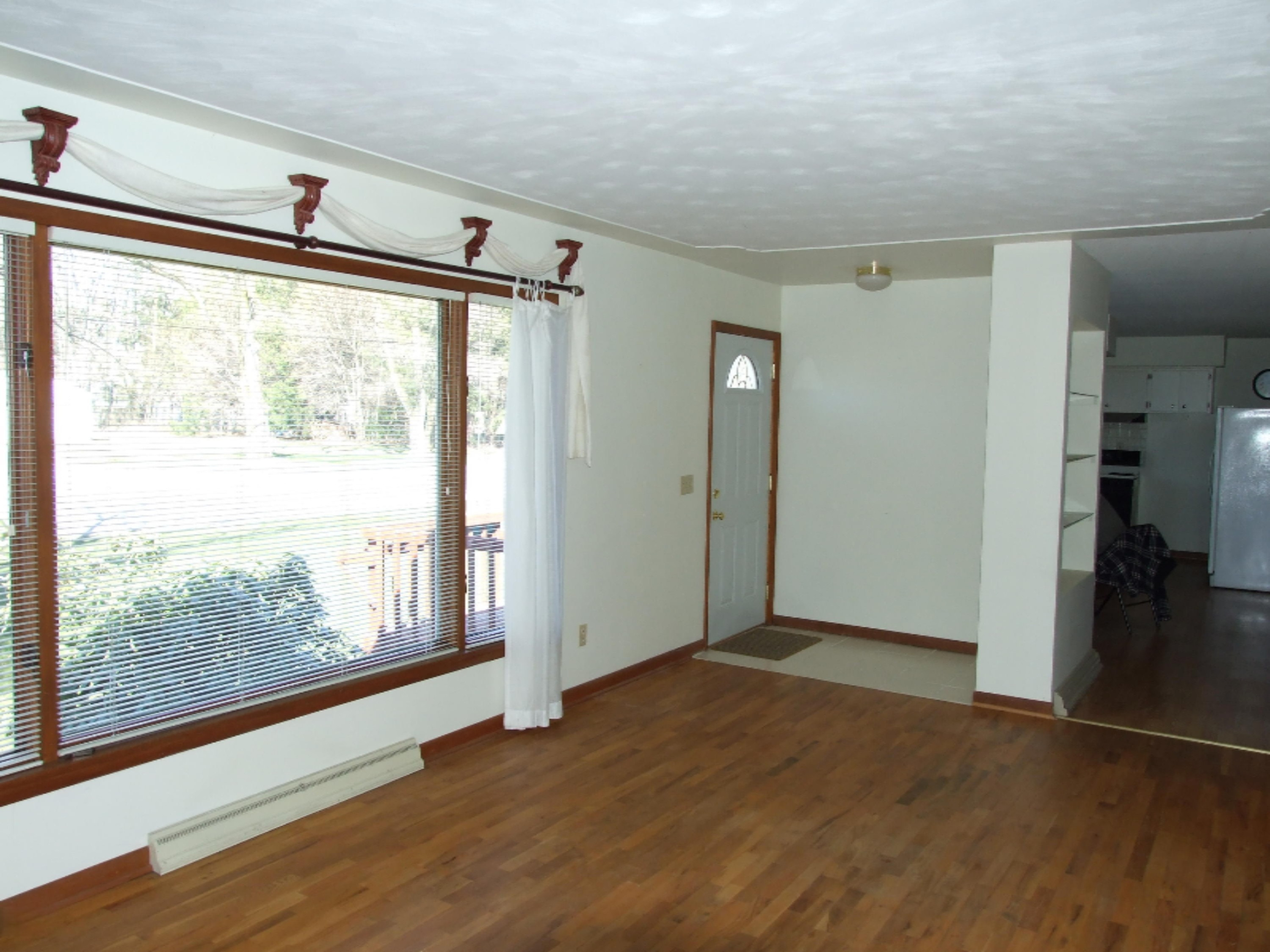 1385 West Giles Road Muskegon, MI 49445 - Photo 3 of 17 DSCF5977