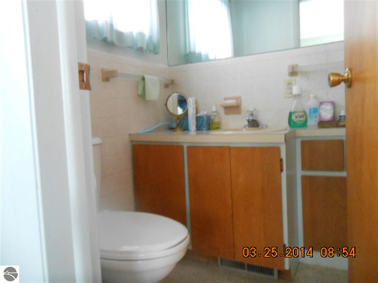 4766 Walton Road Mount Pleasant, MI 48858 - Photo 21 of 23 1781576-20.JPG