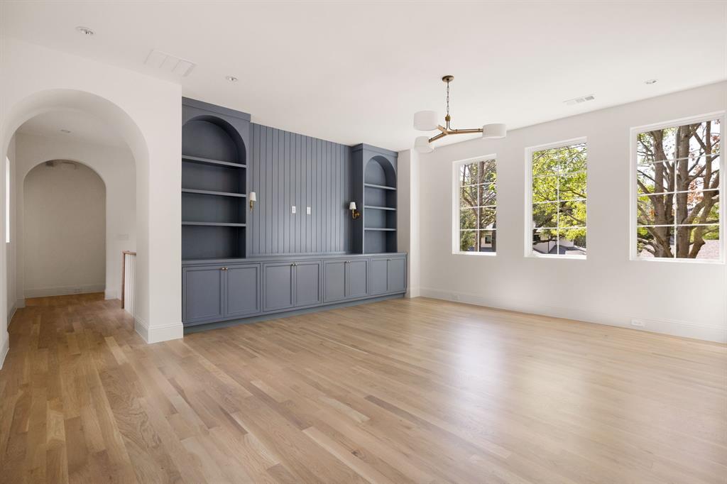 652 Harter Road Dallas, TX 75218 - Photo 25 of 39 Gallery Image 25