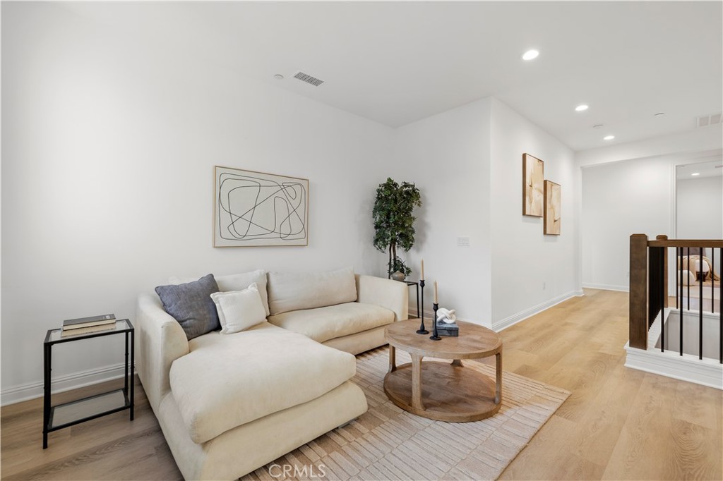 20657 Walnut Circle Porter Ranch, CA 91326 - Photo 19 of 68