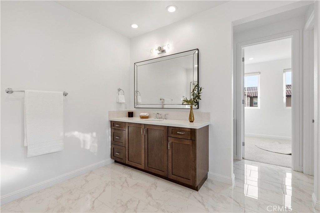 20657 Walnut Circle Porter Ranch, CA 91326 - Photo 29 of 68