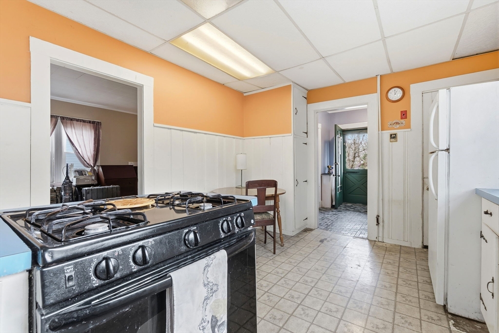 513 Maple Street Danvers, MA 01923 - Photo 15 of 28