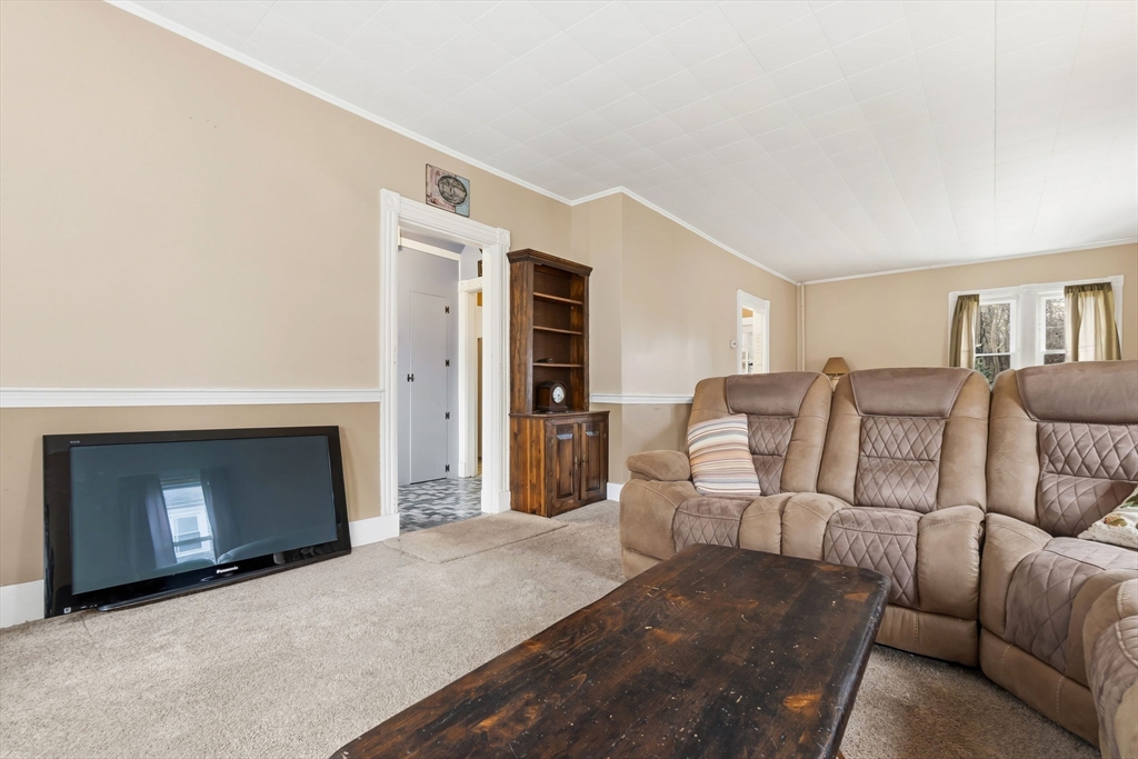 513 Maple Street Danvers, MA 01923 - Photo 10 of 28