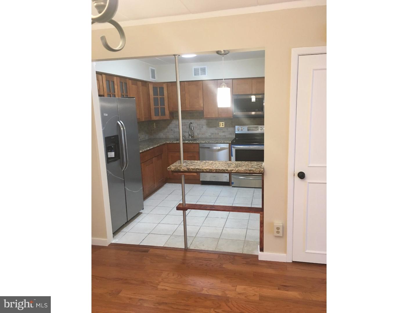 809 Red Lion Road, Unit B37 Philadelphia, PA 19115 - Photo 3 of 11 Kitchen