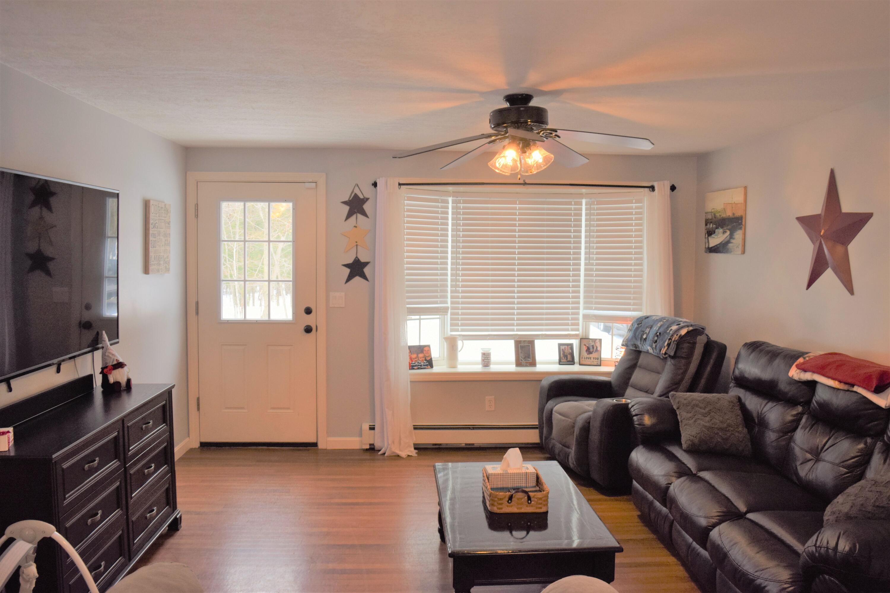 34 Highland Pines Road Bridgton, ME 04009 - Photo 10 of 20 Livingroom