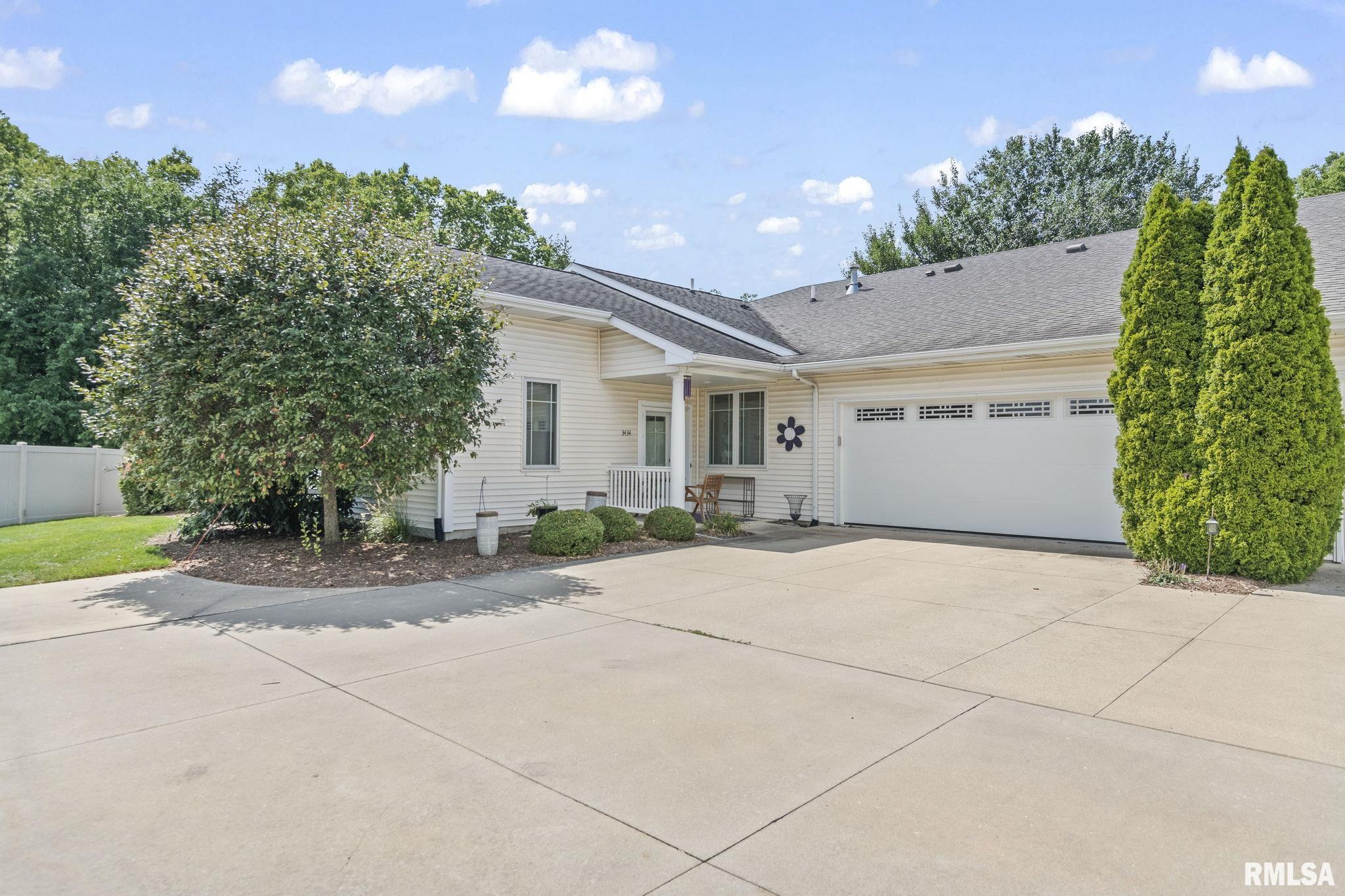 3434 Pinyon Drive Springfield, IL 62711 - Photo 2 of 26