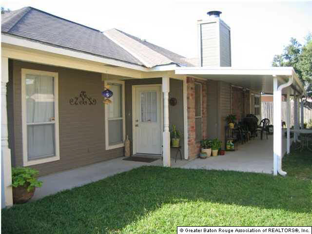 2111 Deer Ridge Avenue Baton Rouge, LA 70816 - Photo 2 of 7