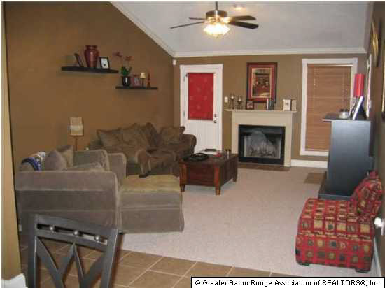 2111 Deer Ridge Avenue Baton Rouge, LA 70816 - Photo 3 of 7