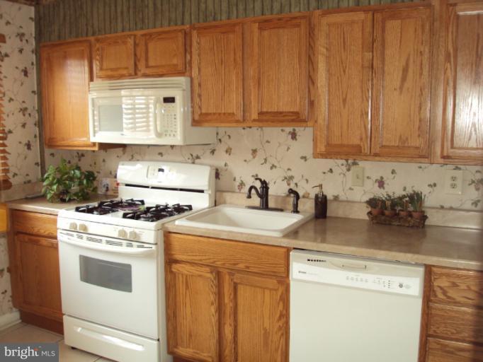 3107 Vulcan Road Dundalk, MD 21222 - Photo 1 of 12 Kitchen