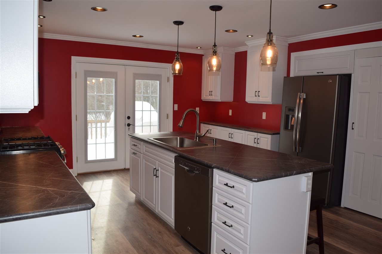 100 Keyes Road Wilton, NH 03086 - Photo 3 of 34