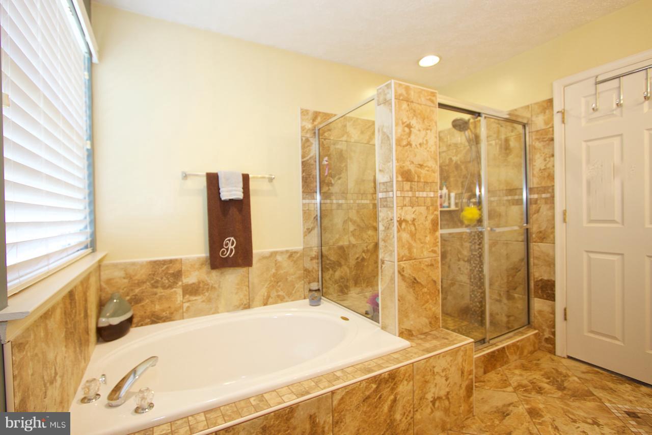 425 Spry Island Road Joppa, MD 21085 - Photo 15 of 30 Bath (Master)