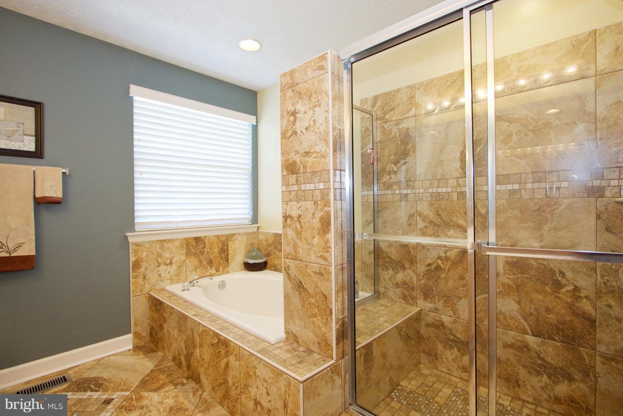 425 Spry Island Road Joppa, MD 21085 - Photo 16 of 30 Bath (Master)
