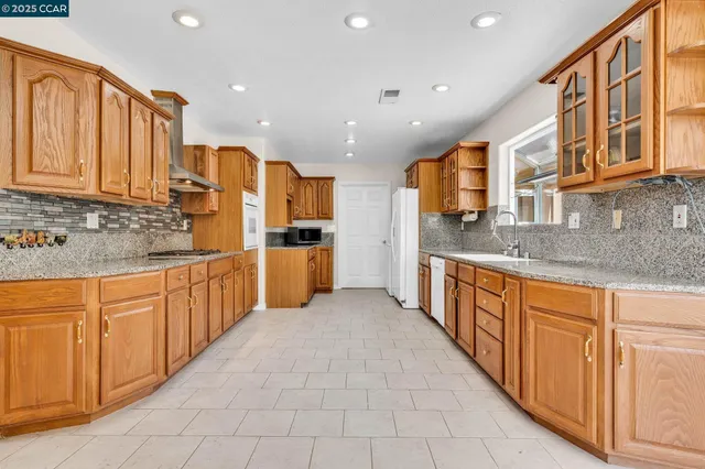 $2,525,000 | 18127 Common Road, Castro Valley, CA 94546