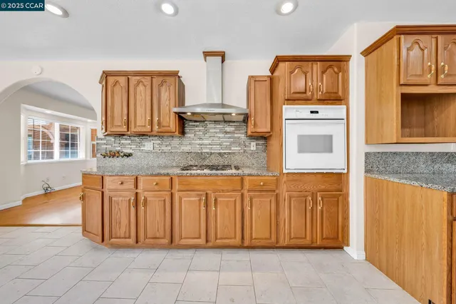 $2,525,000 | 18127 Common Road, Castro Valley, CA 94546