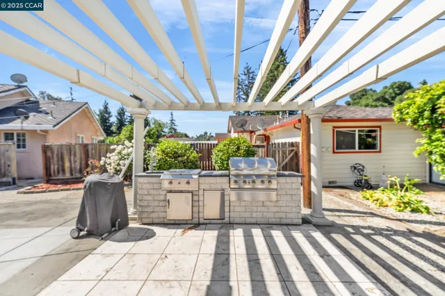 $2,525,000 | 18127 Common Road, Castro Valley, CA 94546