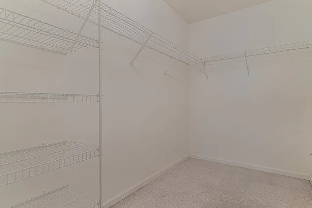 $260,000 | 386 Gladstone Lane, Elgin, IL 60120