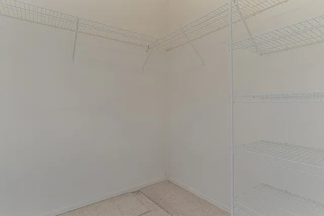 $260,000 | 386 Gladstone Lane, Elgin, IL 60120