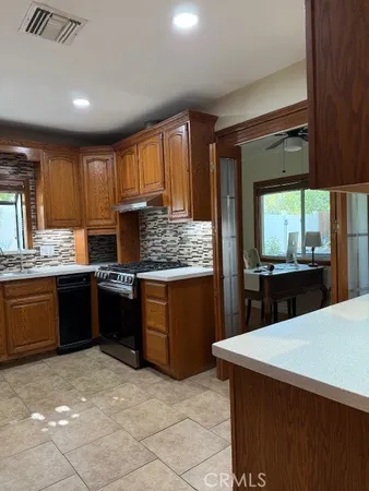 $4,350 | 7363 Caldus Avenue, Lake Balboa, CA 91406