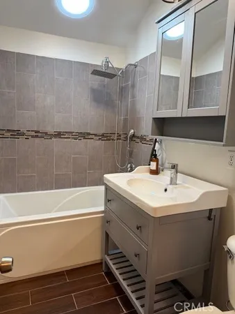 $4,350 | 7363 Caldus Avenue, Lake Balboa, CA 91406