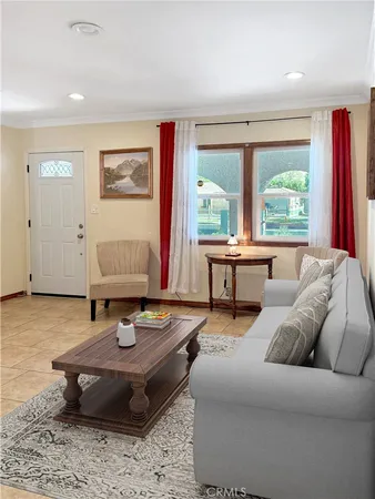 $4,350 | 7363 Caldus Avenue, Lake Balboa, CA 91406