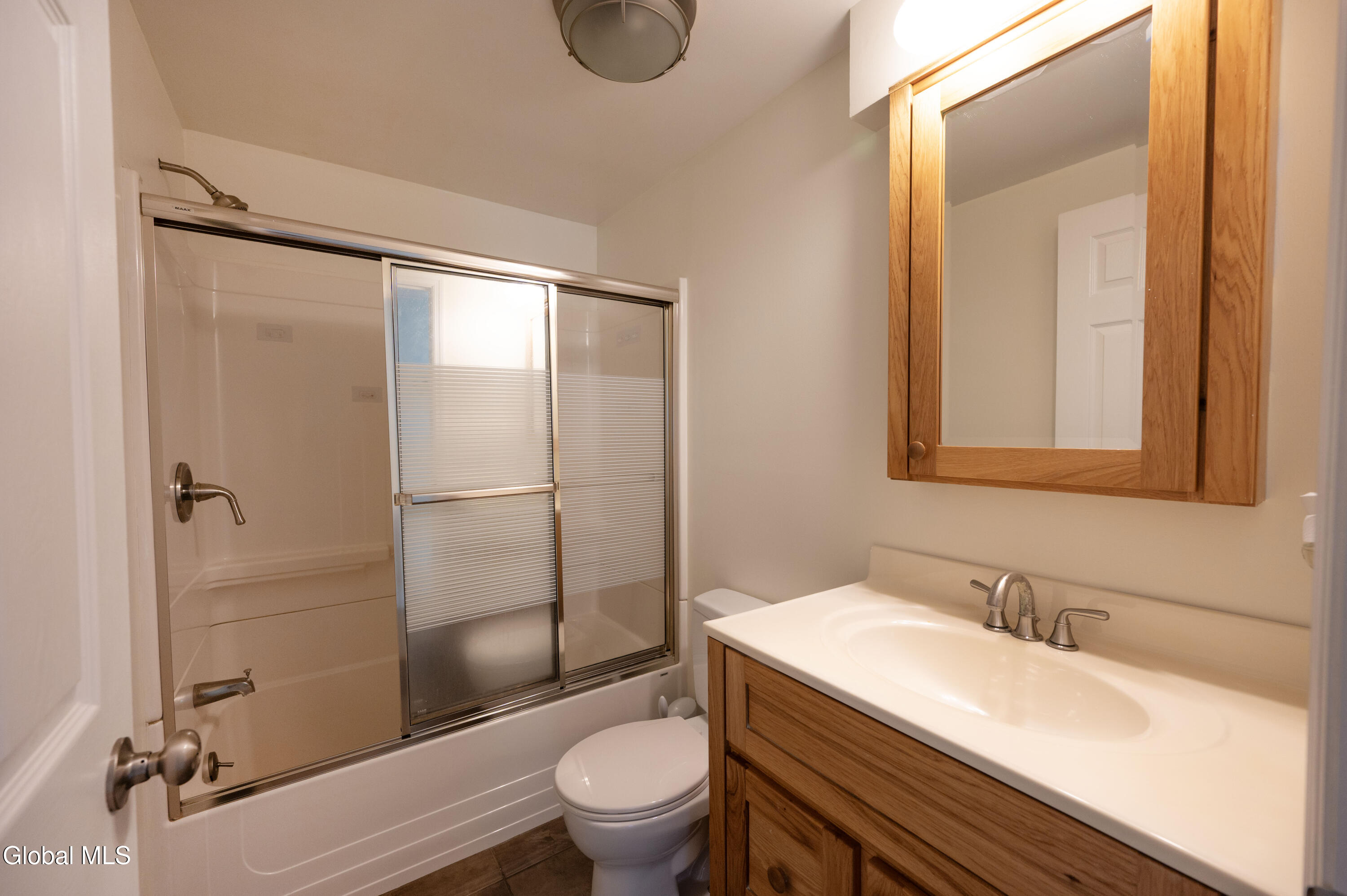 341 County Rte 76 Mechanicville, NY 12118 - Photo 9 of 27 bath