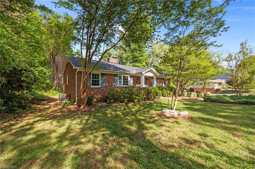204 Kyle Road Northwest Winston-Salem, NC 27104 - Photo 4 of 42