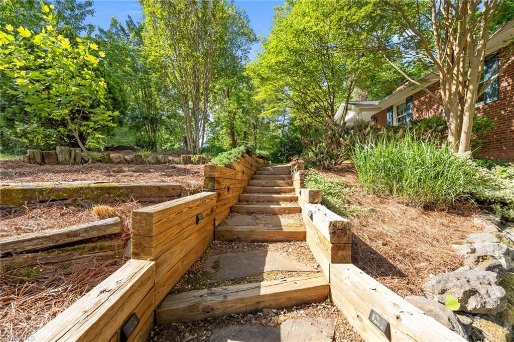 204 Kyle Road Northwest Winston-Salem, NC 27104 - Photo 6 of 42