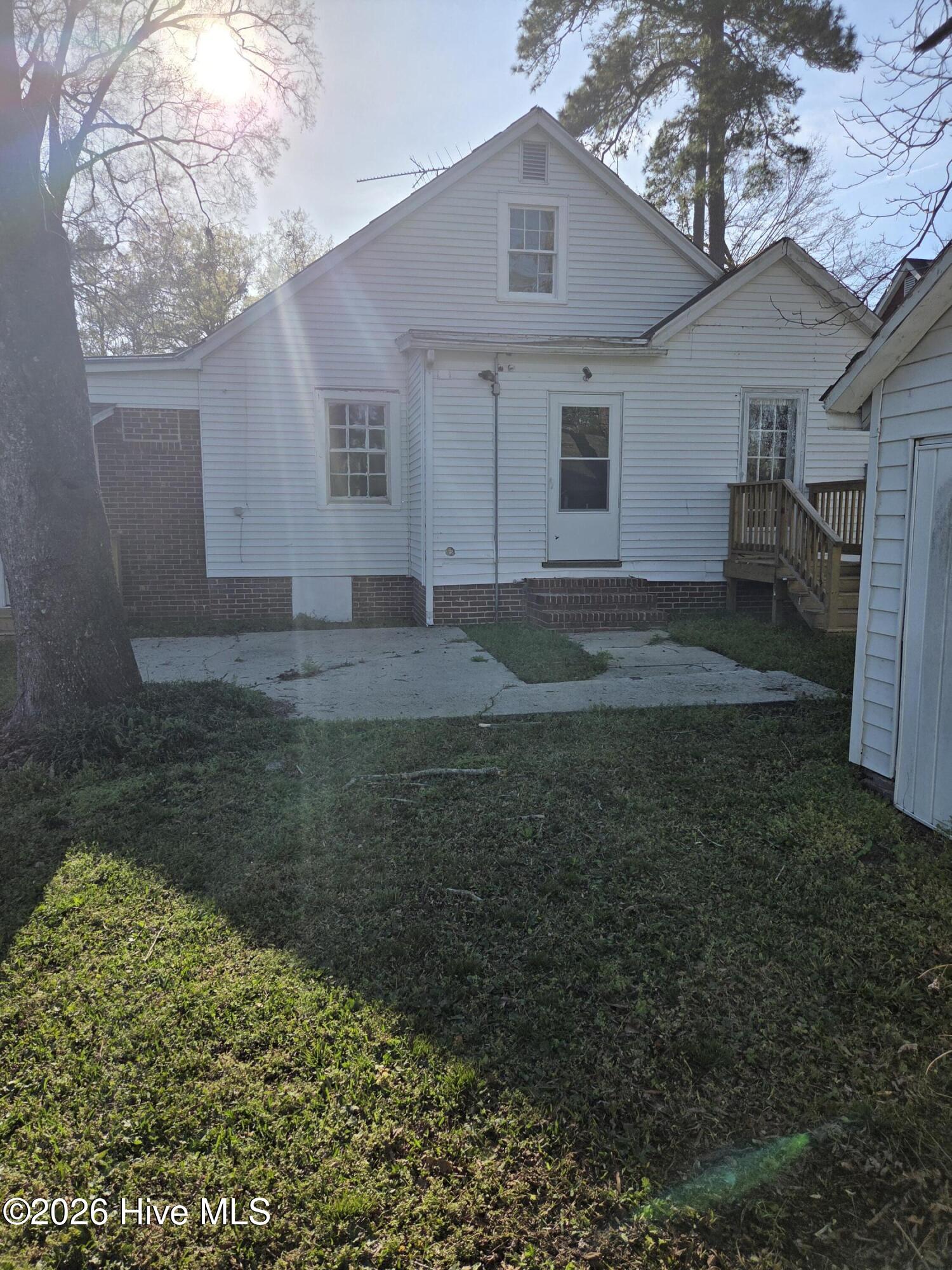 1311 Howard Street Kinston, NC 28501 - Photo 3 of 20 20260314_170633