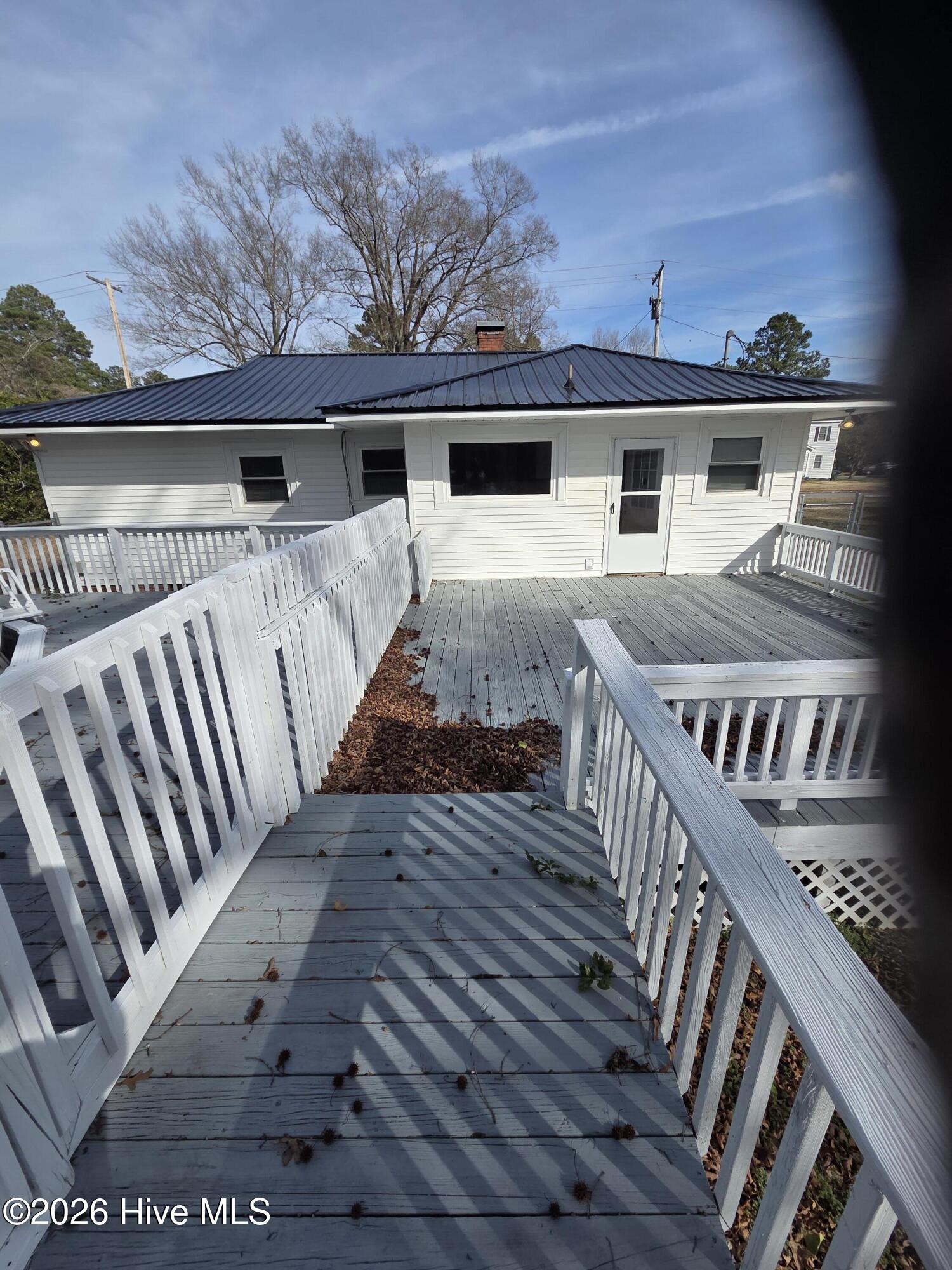 1311 Howard Street Kinston, NC 28501 - Photo 4 of 20 20260305_151314