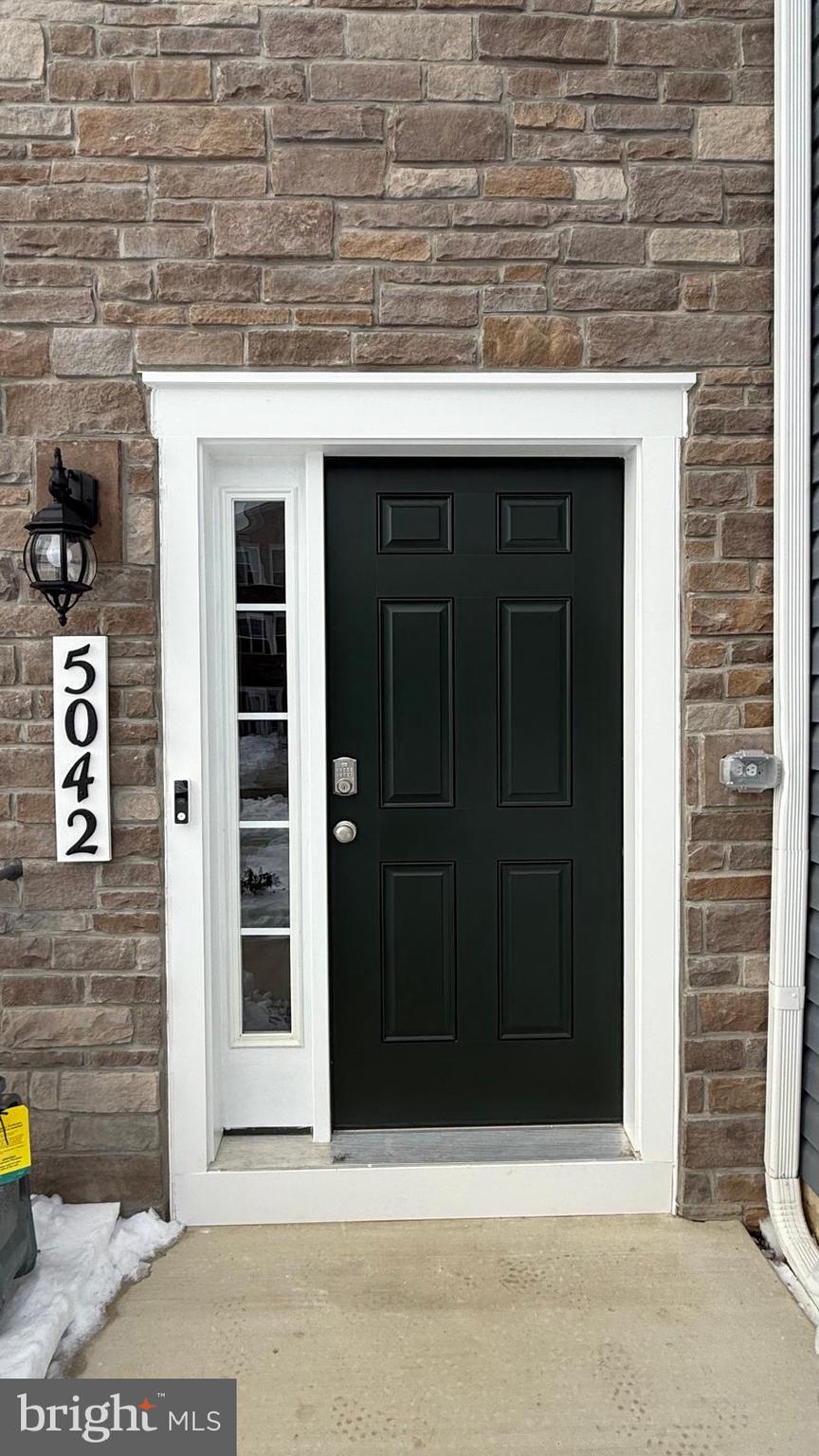 5042 Silver Oak Drive Rosedale, MD 21237 - Photo 2 of 13