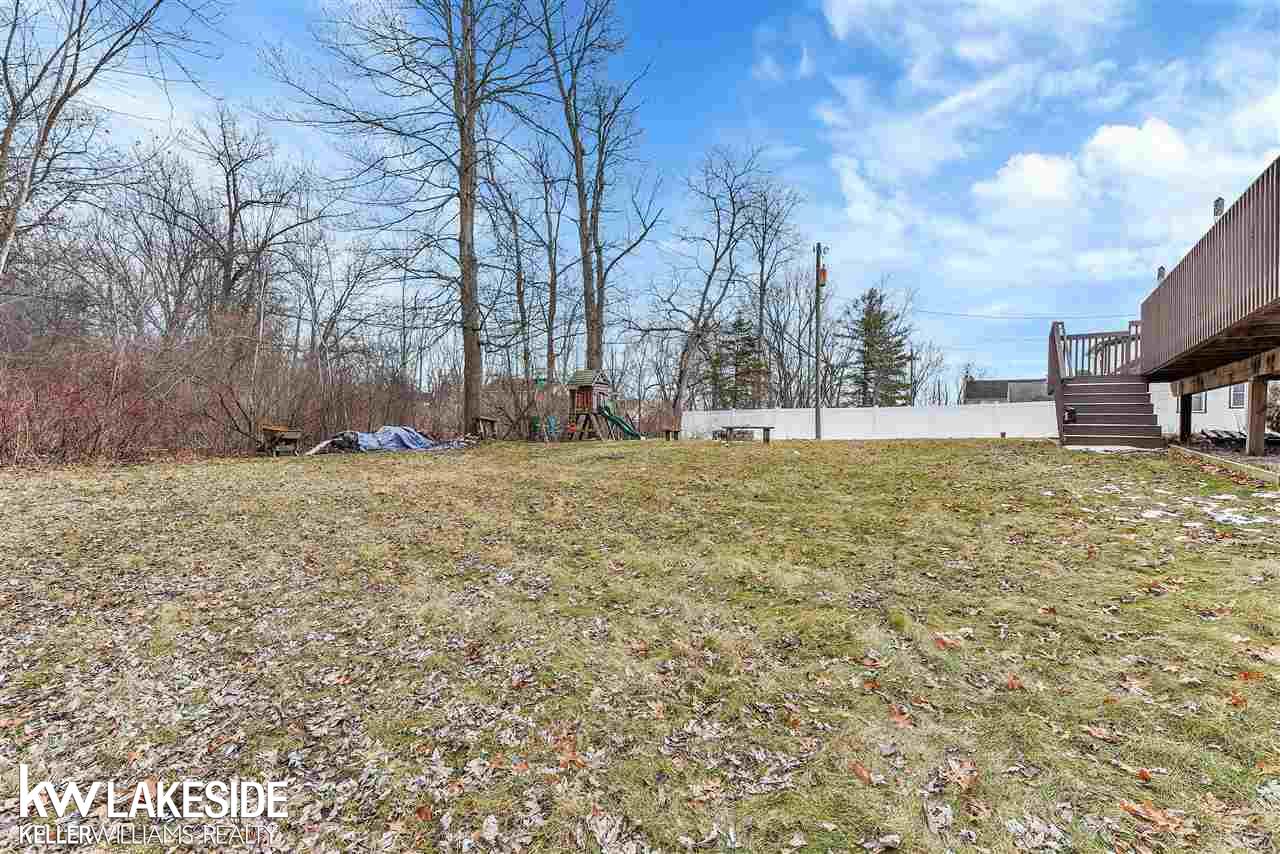 2700 Welch Road Walled Lake, MI 48390 - Photo 4 of 17