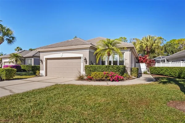 $560,000 | 8733 49th Terrace East, Bradenton, FL 34211