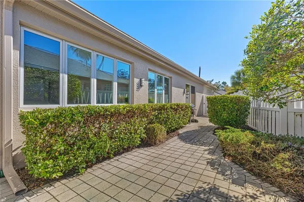 $560,000 | 8733 49th Terrace East, Bradenton, FL 34211