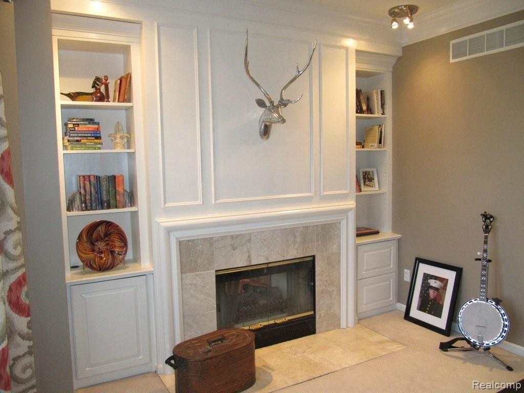 1914 Catlin Drive Rochester, MI 48306 - Photo 6 of 25 Library