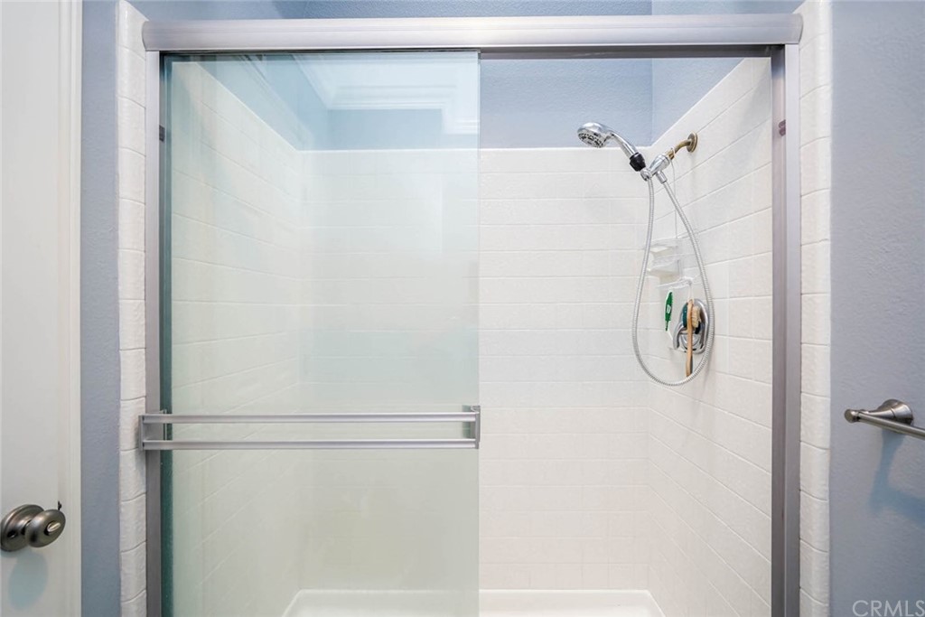17 Filare Irvine, CA 92620 - Photo 20 of 46 a bathroom with a shower