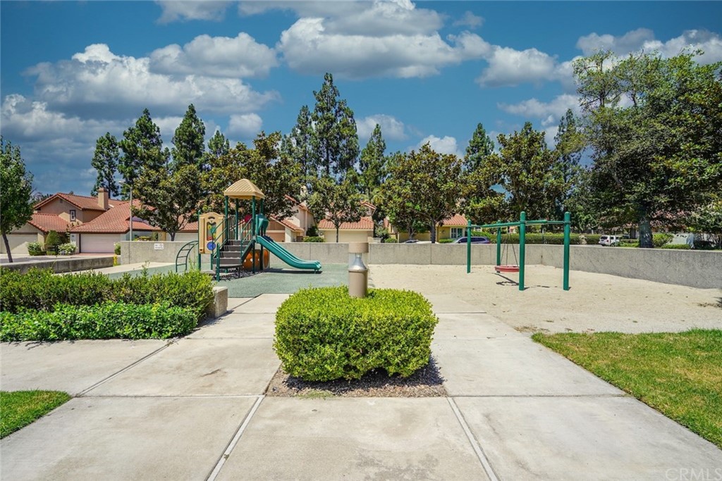 17 Filare Irvine, CA 92620 - Photo 40 of 46 a view of a garden with a pathway