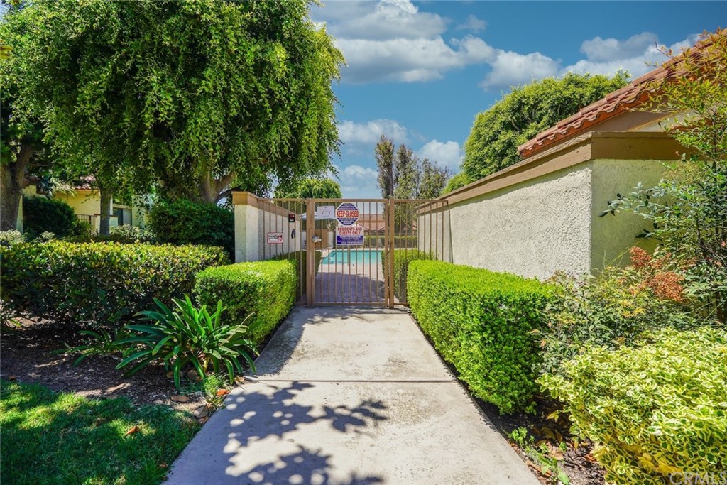 17 Filare Irvine, CA 92620 - Photo 41 of 46 a view of a garden with pathway
