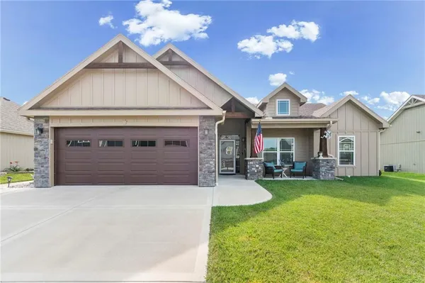 $357,500 | 307 Lykins Lane, Cameron, MO 64429