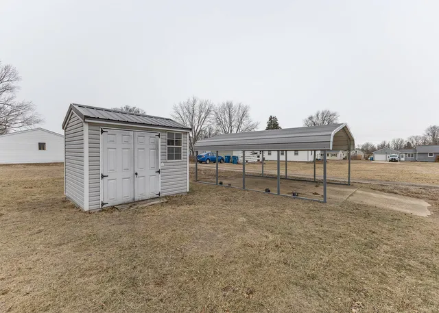 $130,000 | 227 East 2nd Street, Mineral, IL 61344