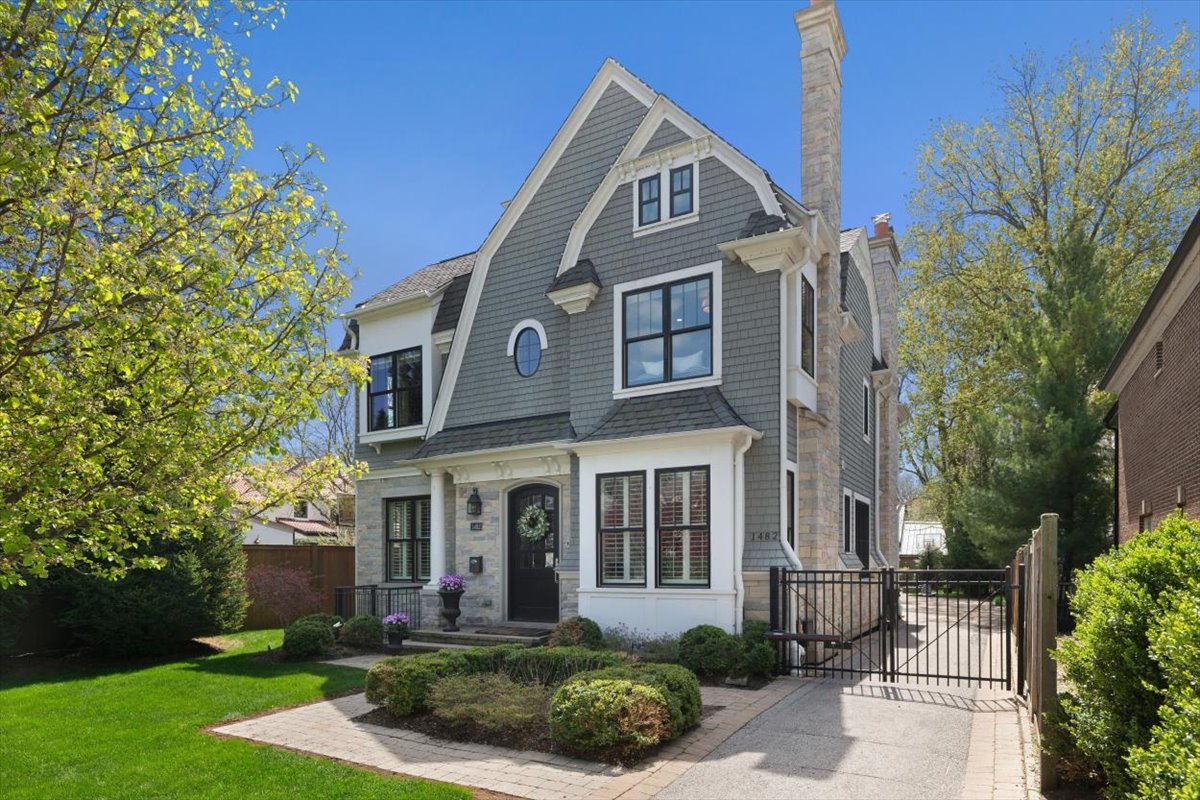 1482 Edgewood Lane Winnetka, IL 60093 - Photo 4 of 58