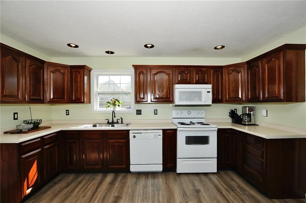 7706 Camfield Way Indianapolis, IN 46236 - Photo 16 of 31